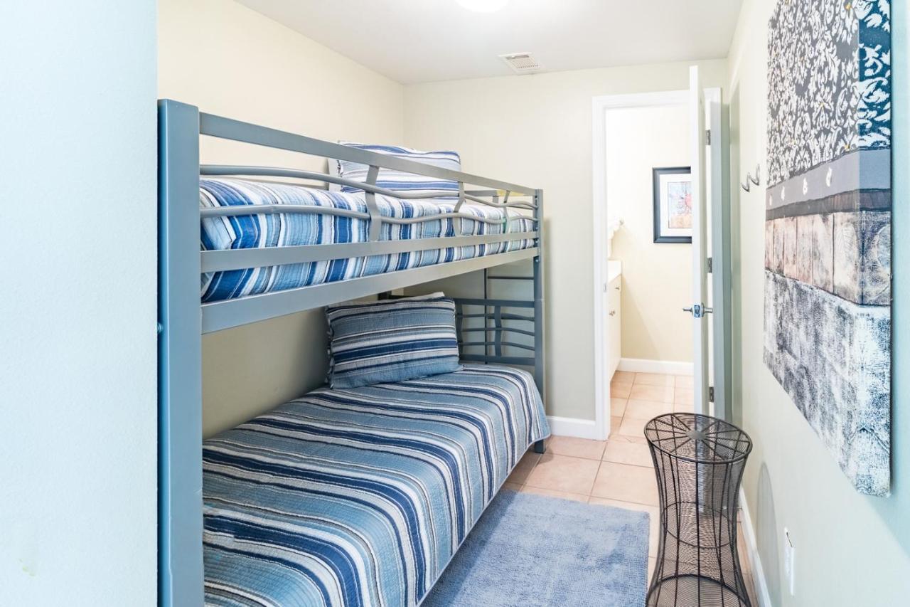 Shores Of Panama 318 - 2bd, Sleeps 8! Great View! Reserved 3rd Floor Parking Space! Apartment *
